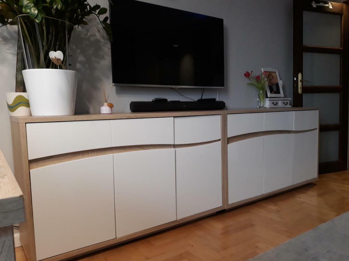 Letnia Oliwa Apartment กดัญสก์ ภายนอก รูปภาพ
