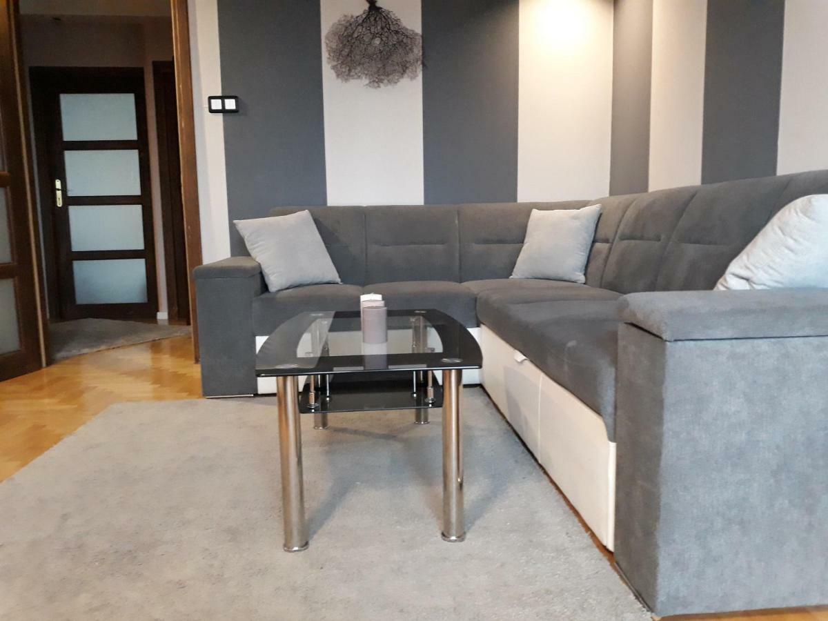 Letnia Oliwa Apartment กดัญสก์ ภายนอก รูปภาพ